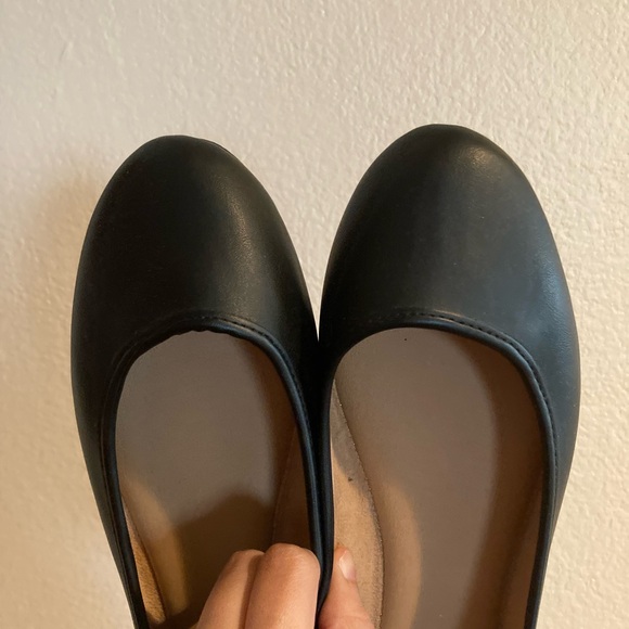 Universal Thread Black Ballet Flats Size 8.5 - Picture 4 of 8